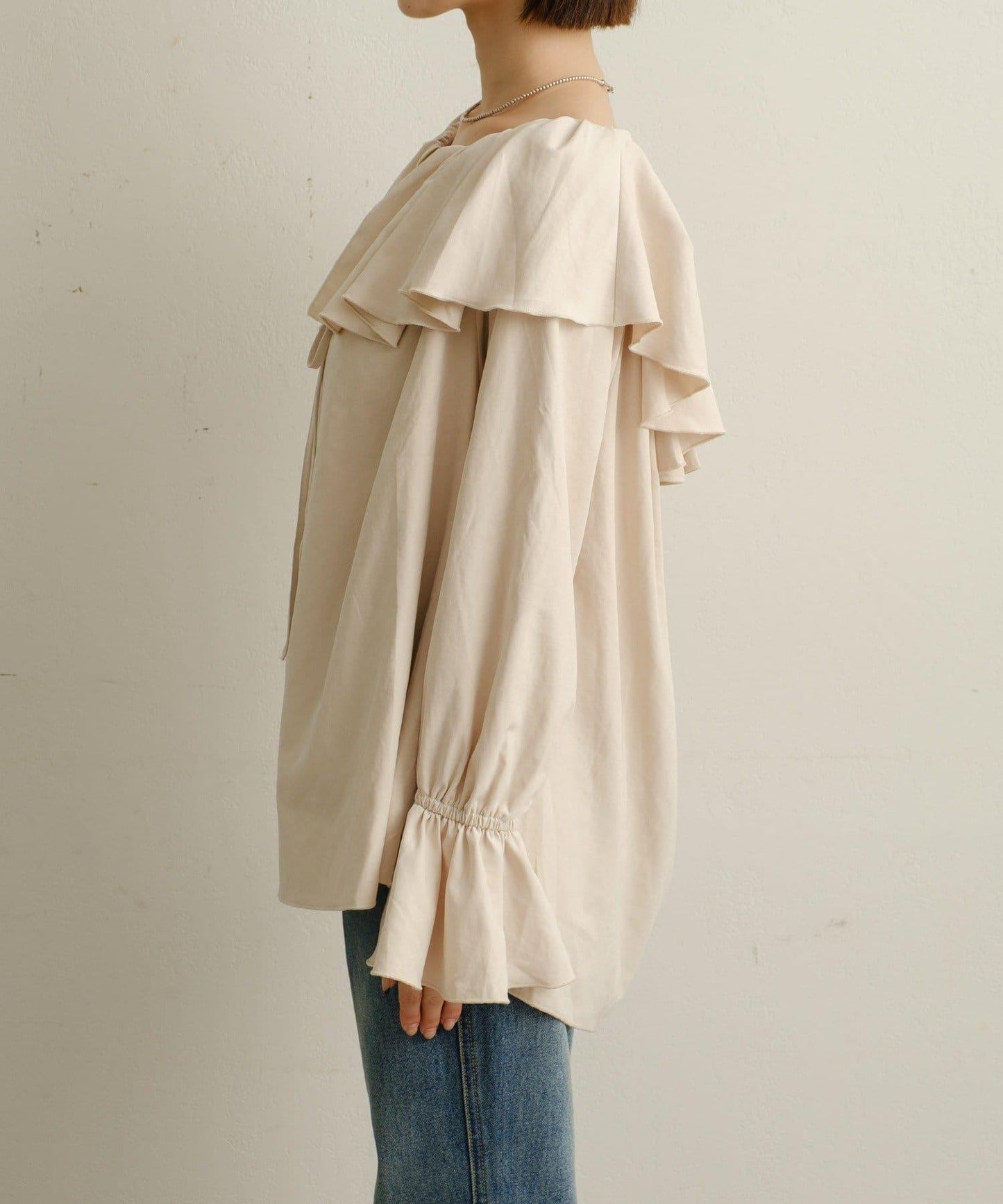 荷葉邊襯衫
