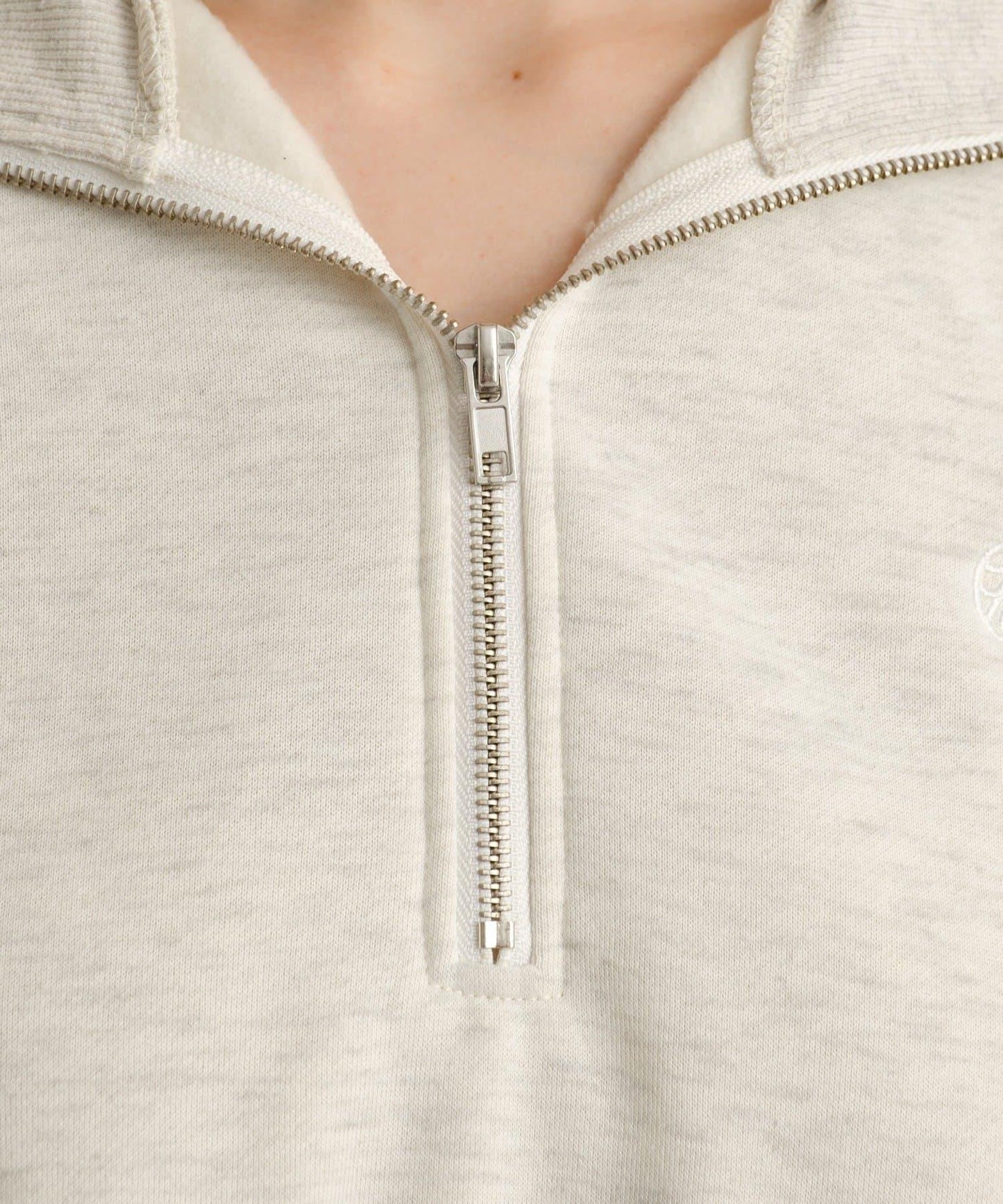 刺繡半拉鍊衛衣