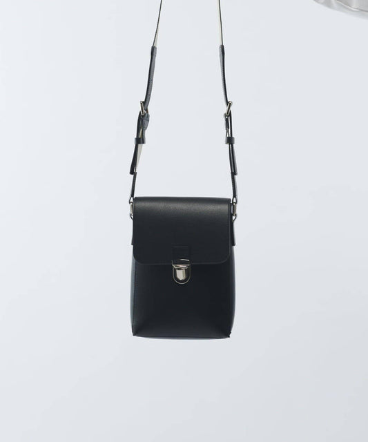 分層牛皮翻蓋單肩包