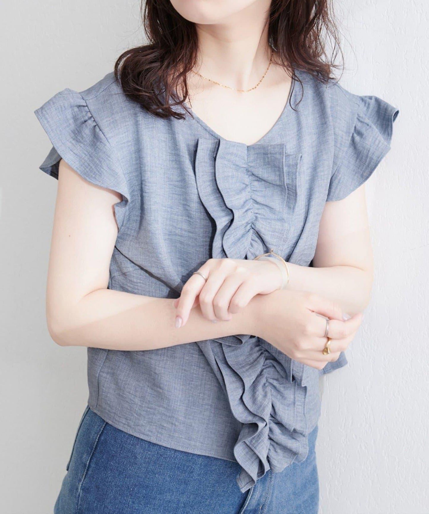 【natural couture】前飾荷葉邊襯衫