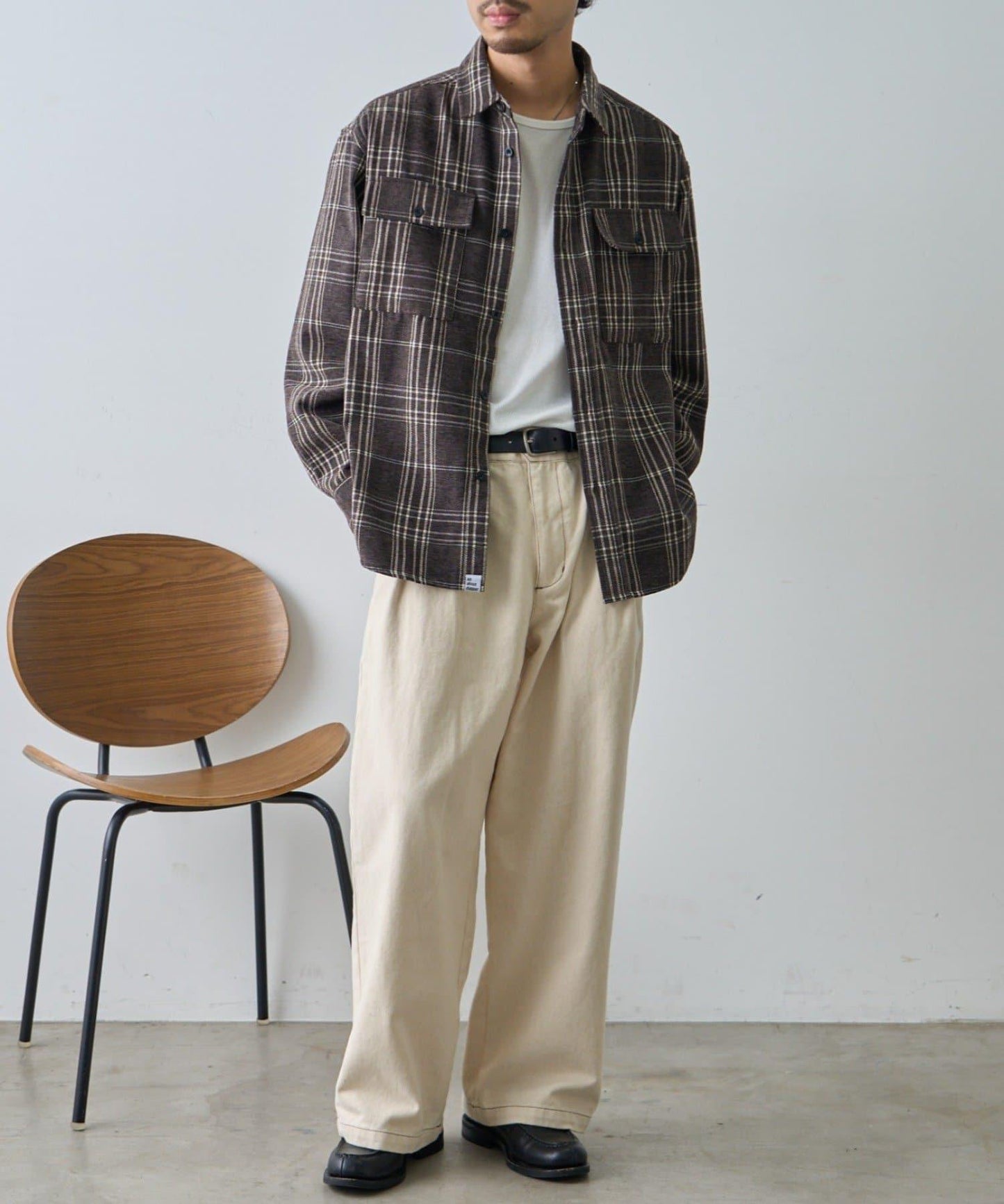 2褶牛仔寬鬆休閒褲