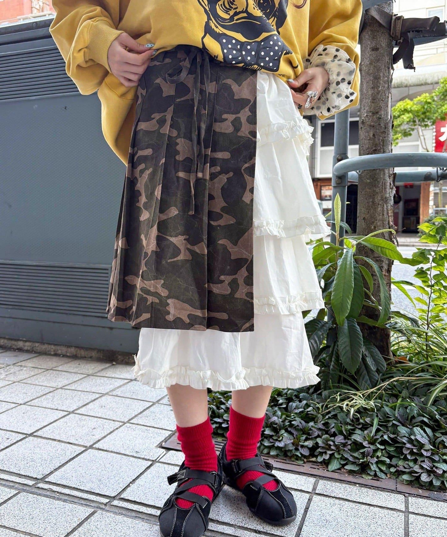 蕾絲拼接迷彩半身裙