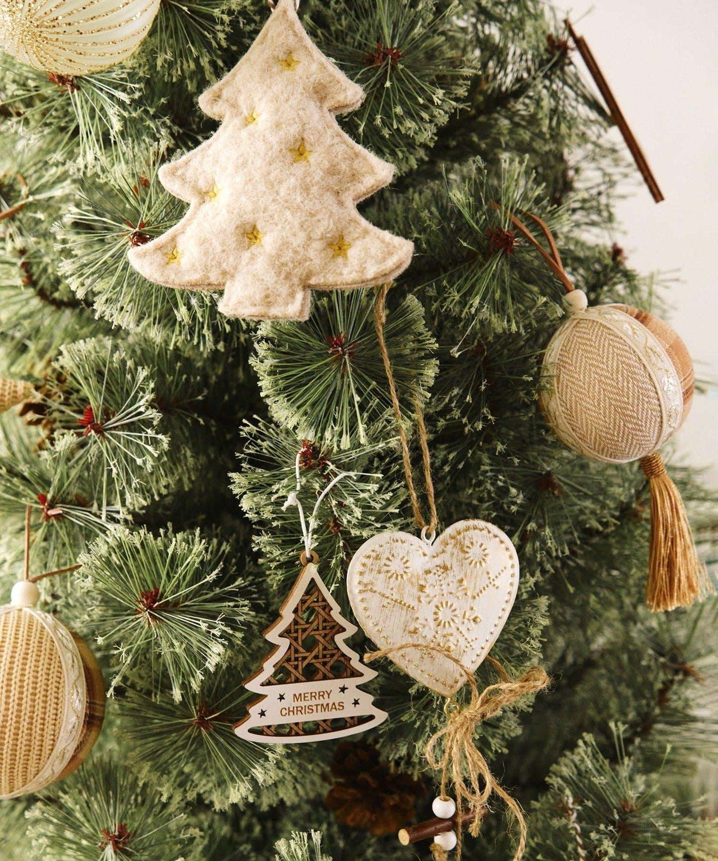 フェルト刺繍ツリーオーナメント/ナチュラルクリスマス