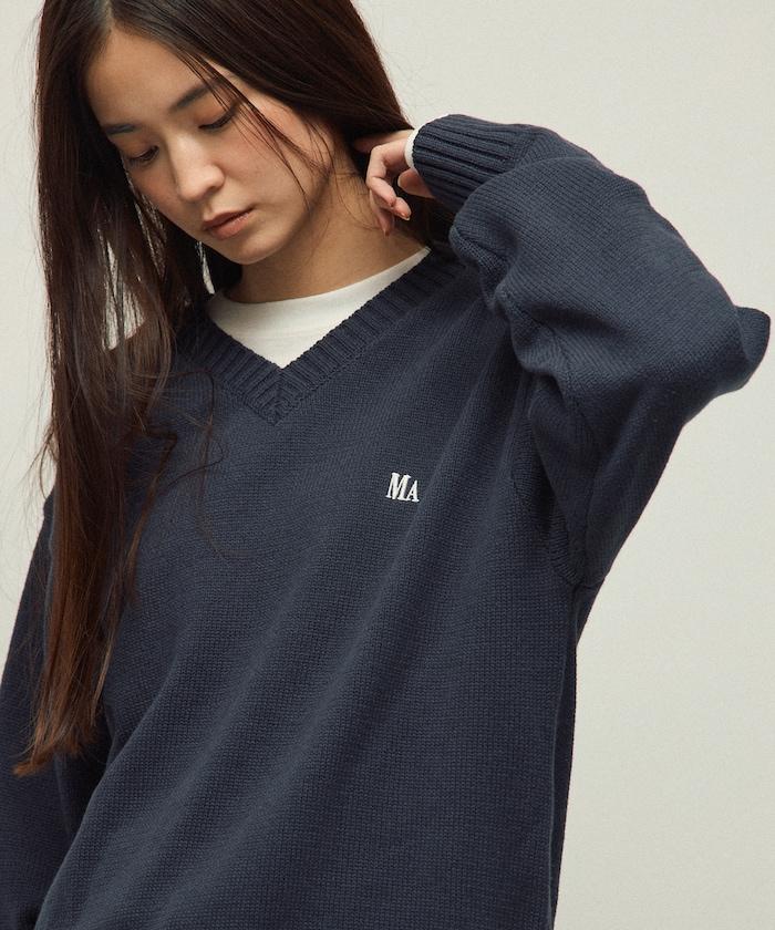 MA 單點logo刺繡V領針織衫