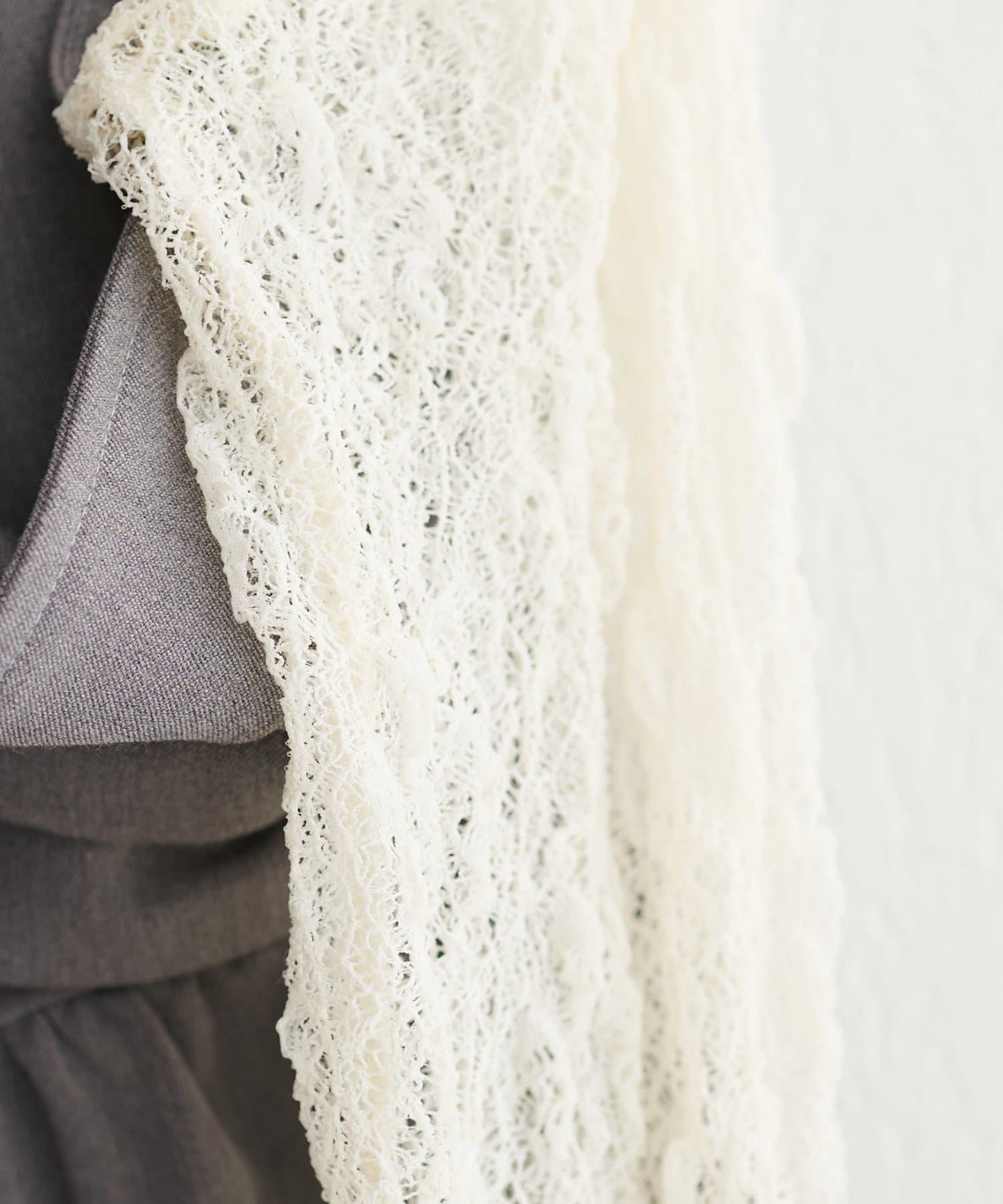 【套裝促銷】【PalClo限定】蝴蝶結吊帶背心&蕾絲波浪邊T恤套裝