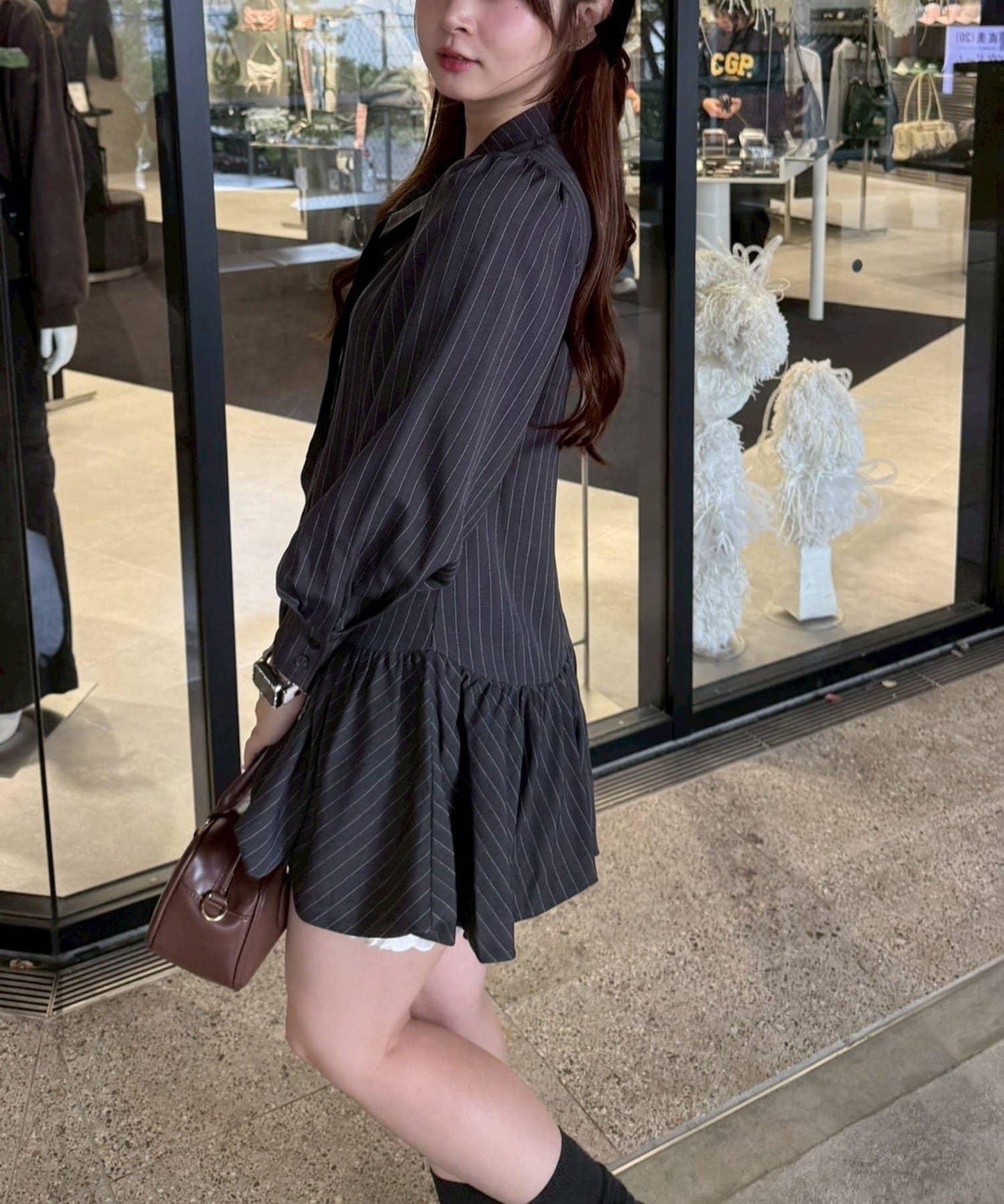 帶領帶下襬泡泡袖迷你連衣裙