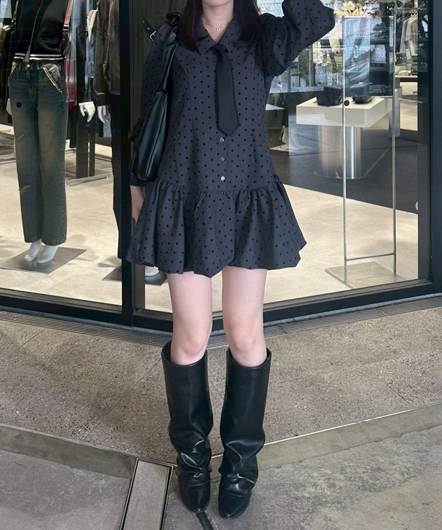 帶領帶下襬泡泡袖迷你連衣裙
