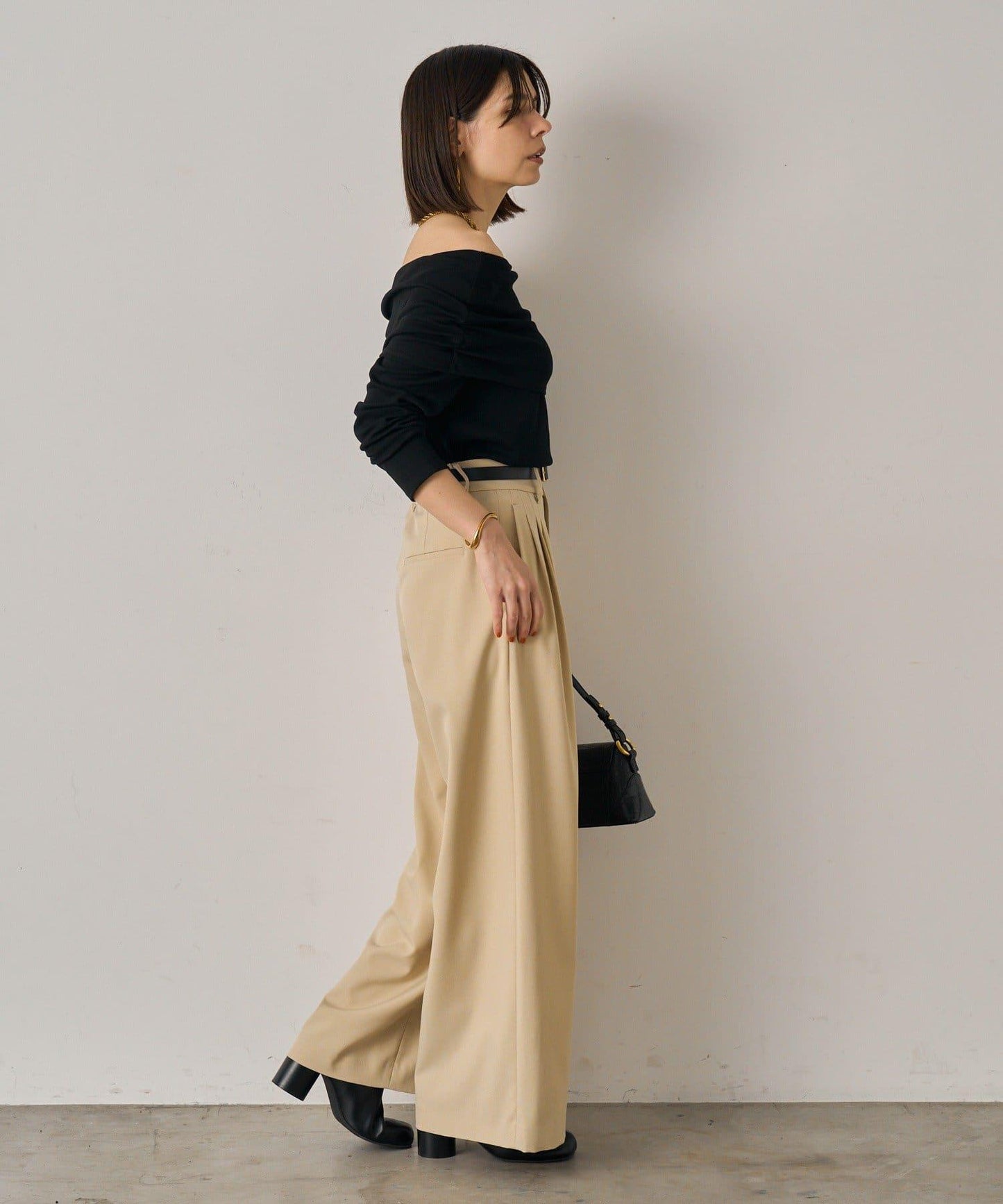 【Loungedress】一字肩褶皺針織衫