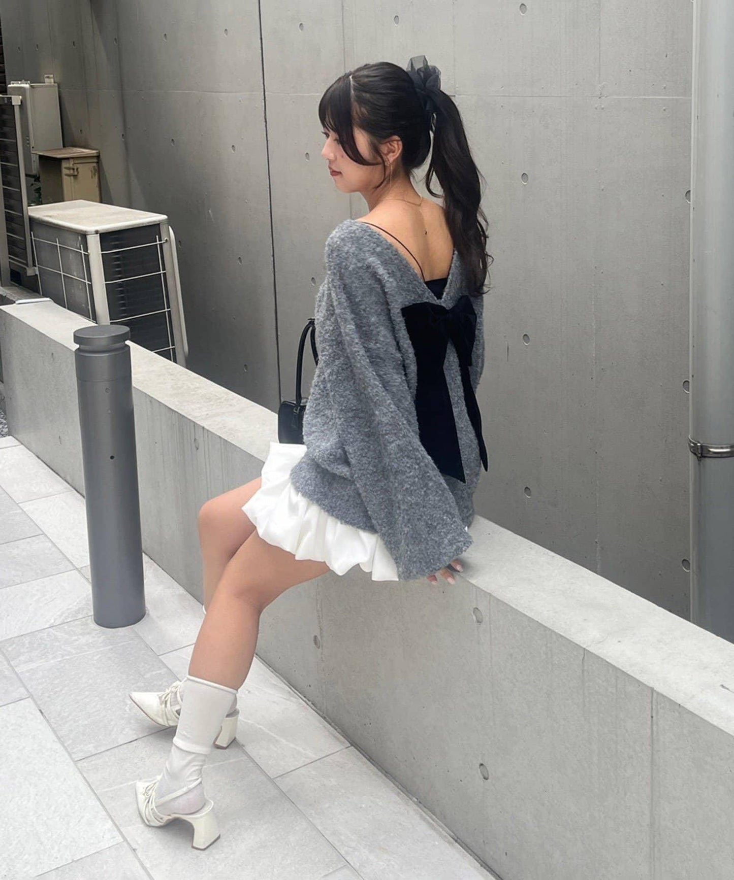 【Ribbon Collection】後背天鵝絨蝴蝶結針織衫