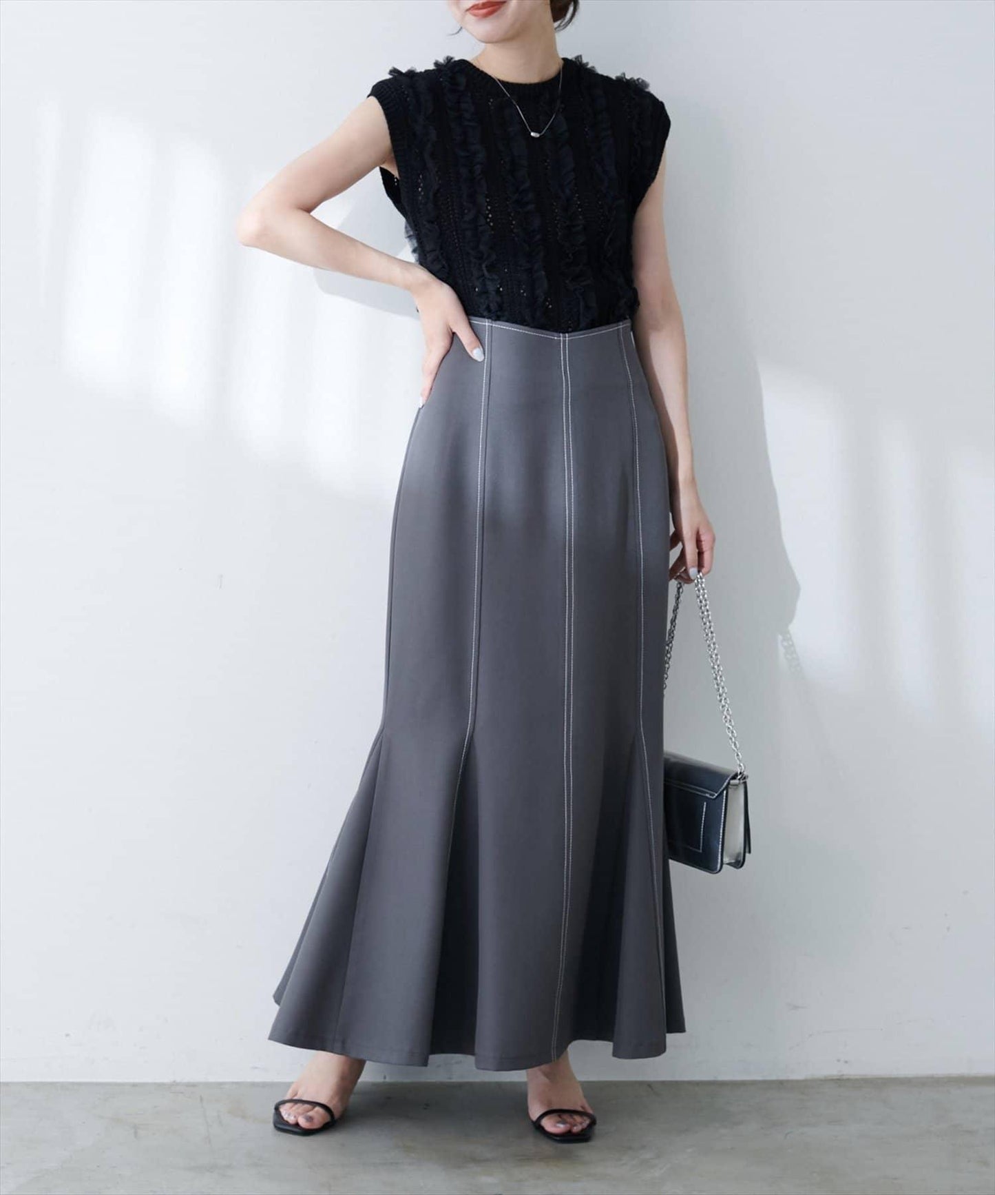 【natural couture】鏤空花紋×網紗無袖針織衫