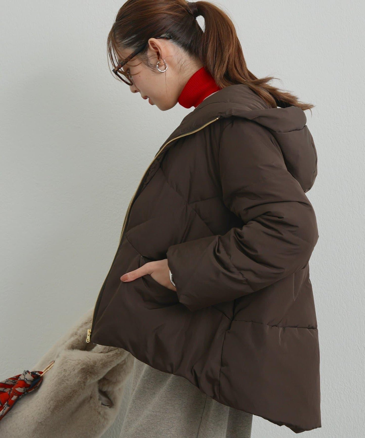 《ふんわり暖か》TENDER CLOTH連帽羽絨服