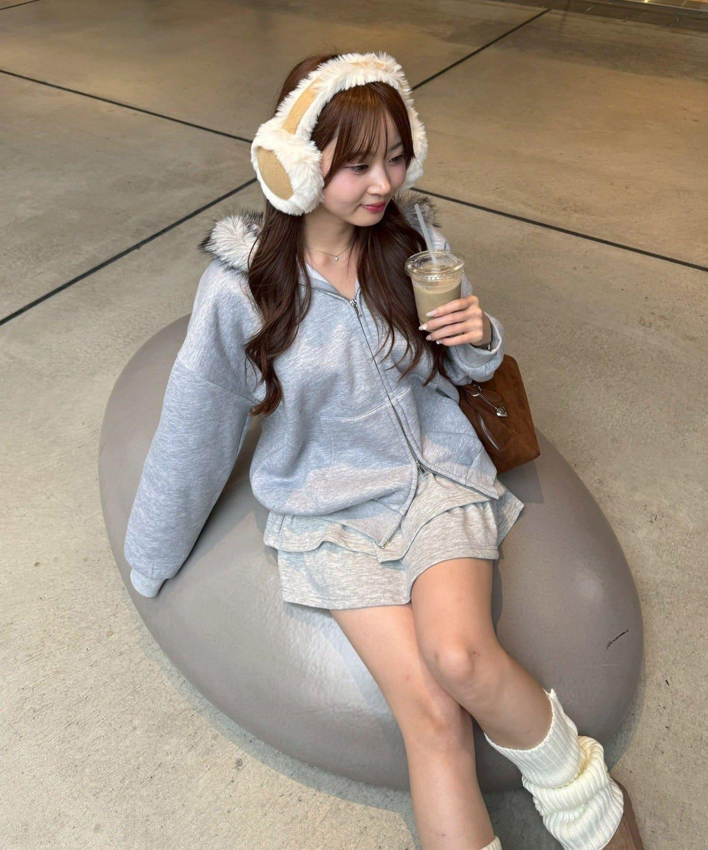 亮片閃耀毛絨連帽衫