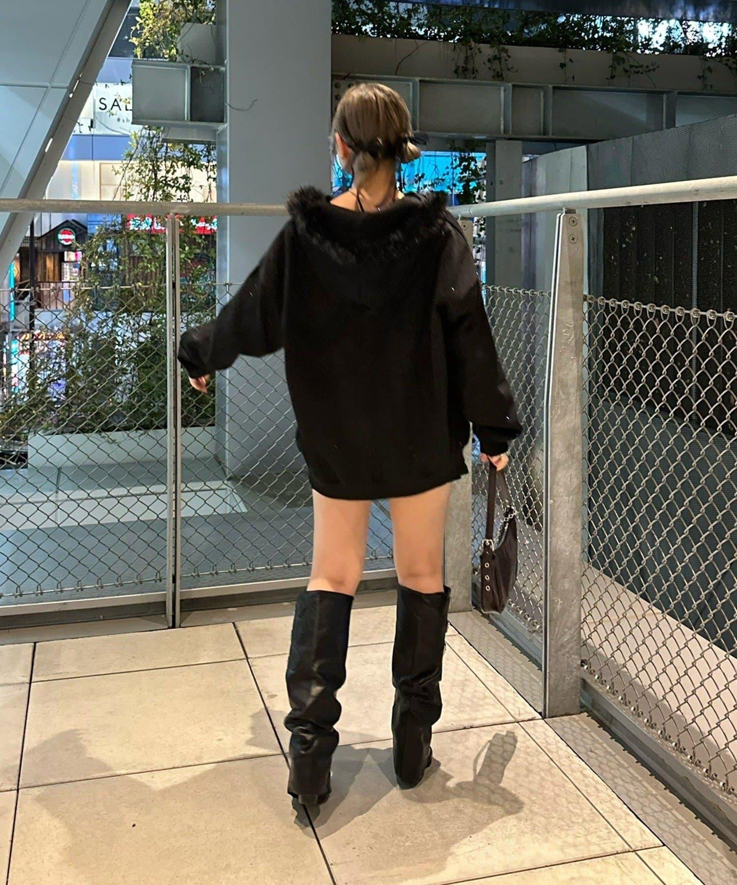 亮片閃耀毛絨連帽衫