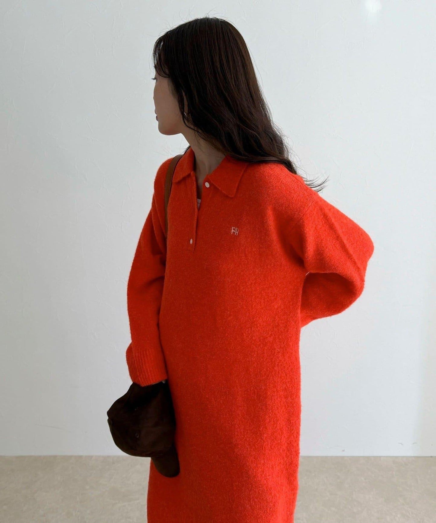 FR刺繡翻領針織連衣裙