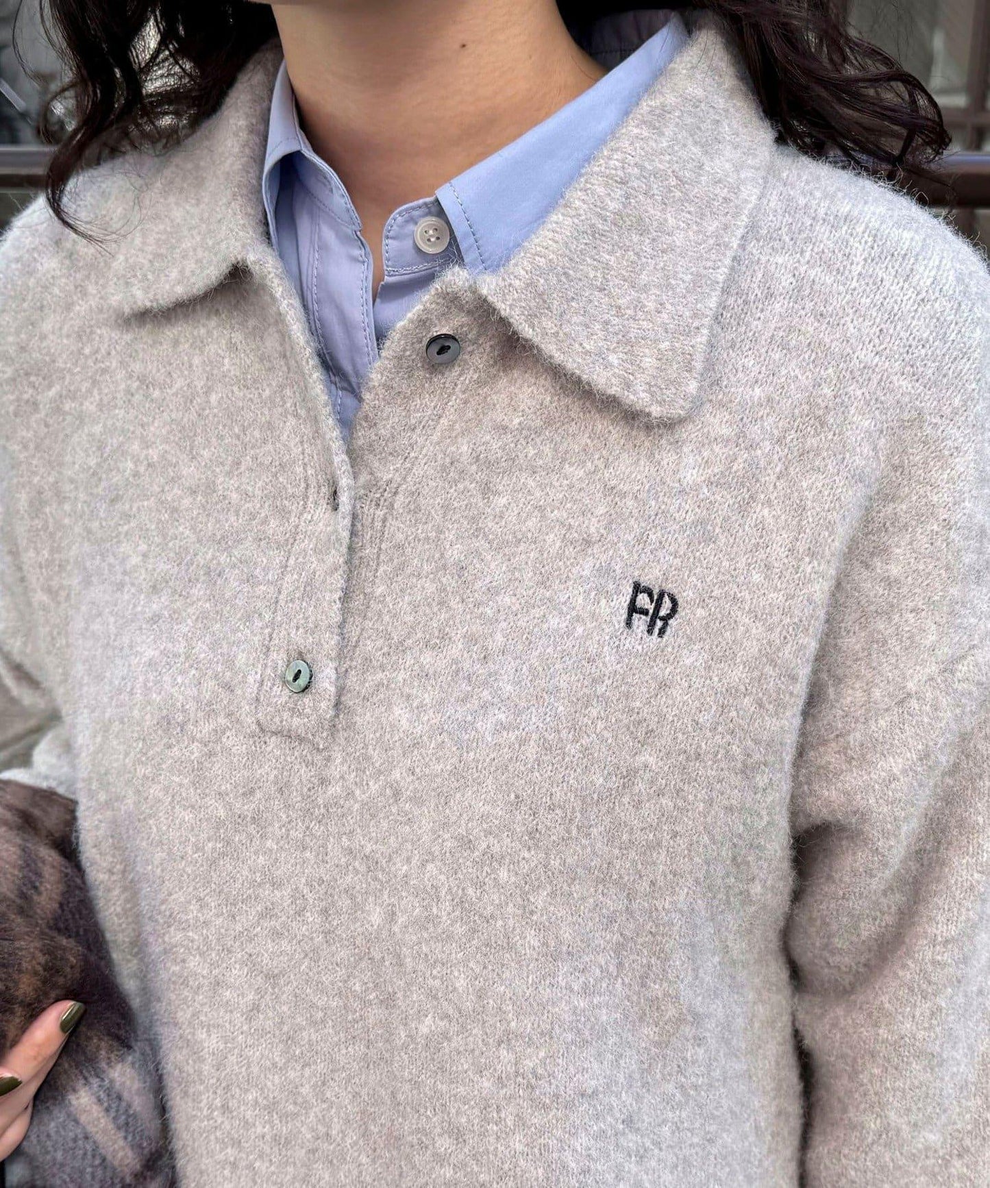 FR刺繡翻領針織連衣裙