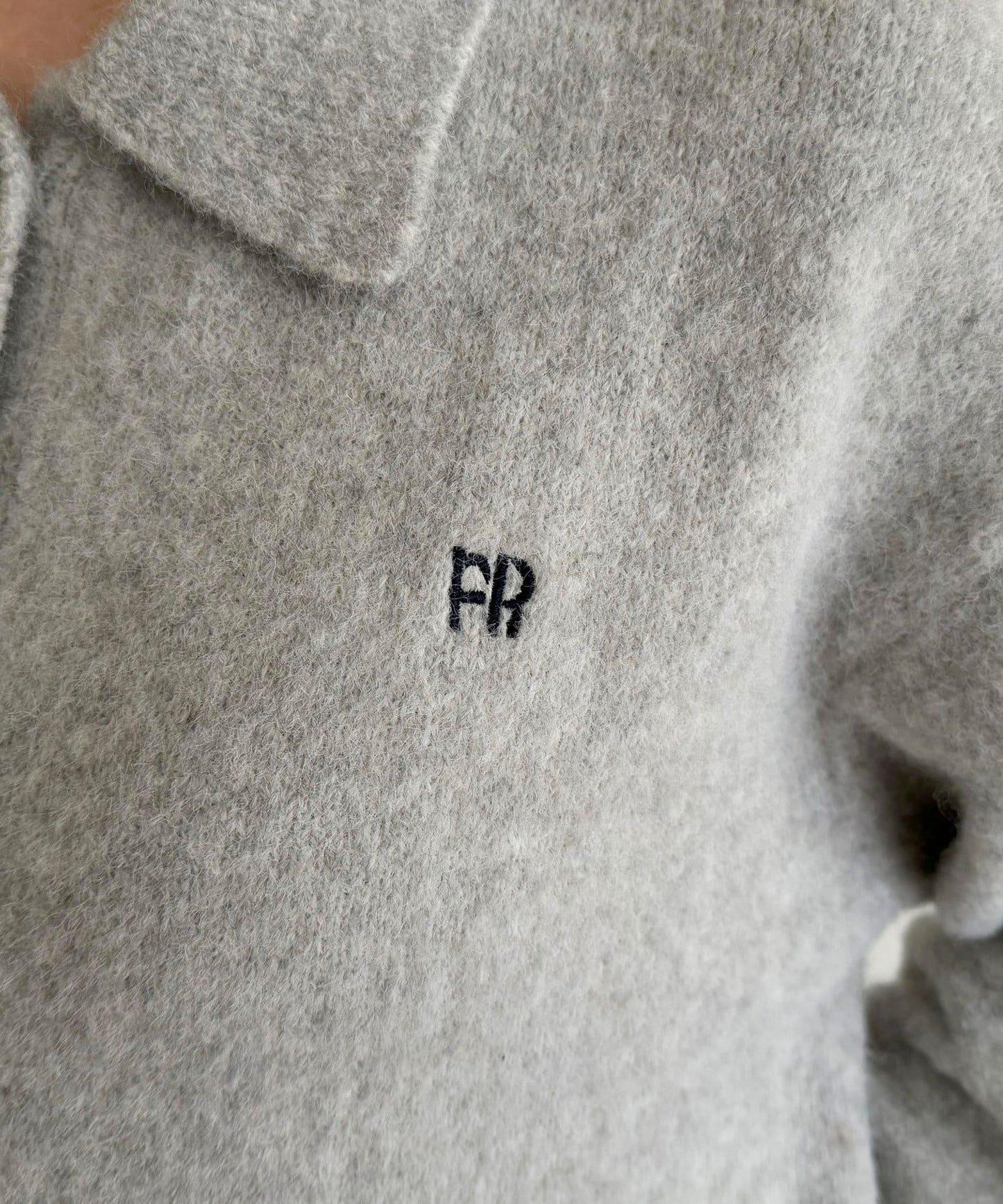 FR刺繡翻領針織連衣裙
