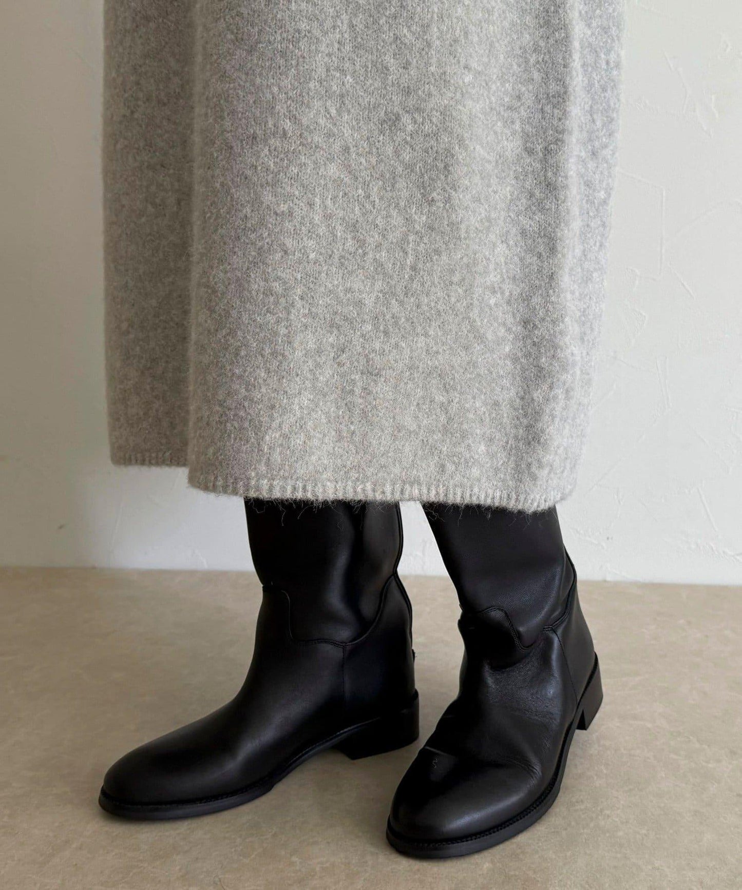 FR刺繡翻領針織連衣裙
