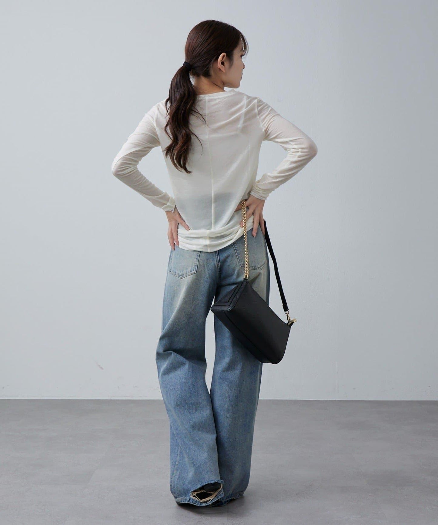 羊絨柔軟圓領針織衫