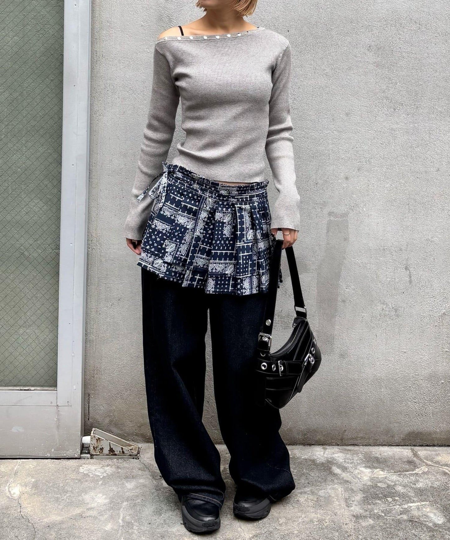 【WHO'S WHO gallery】百褶包裹腰帶