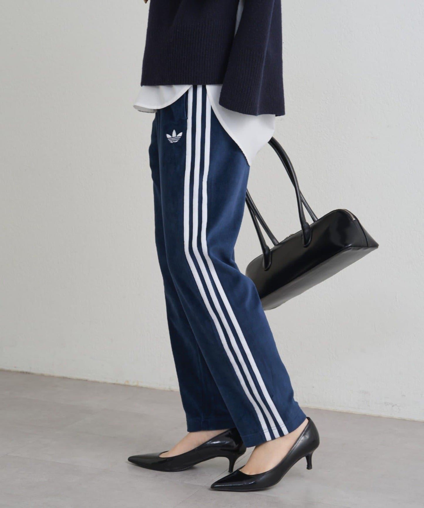 adidas 天鵝絨運動長褲