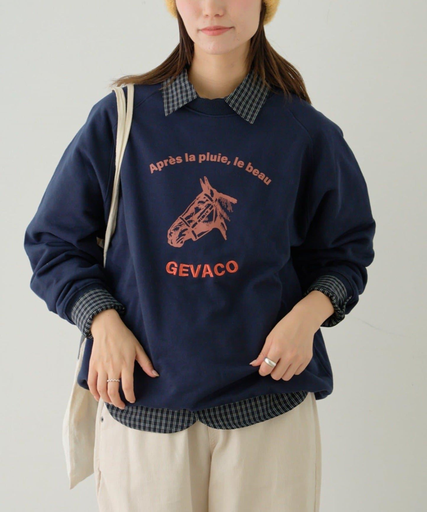 【GEVACO】加絨刺繡印花套頭衫