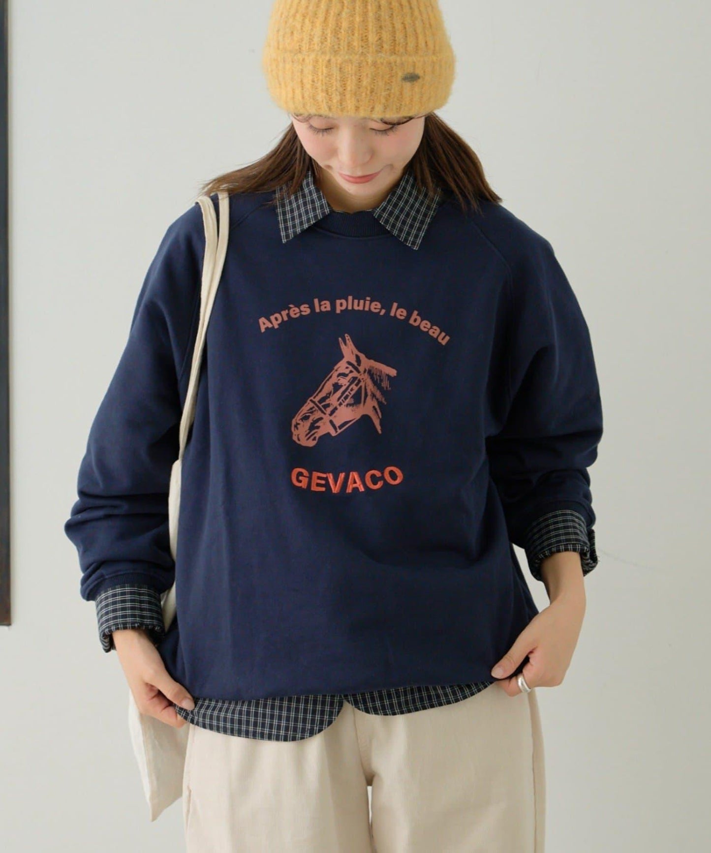 【GEVACO】加絨刺繡印花套頭衫