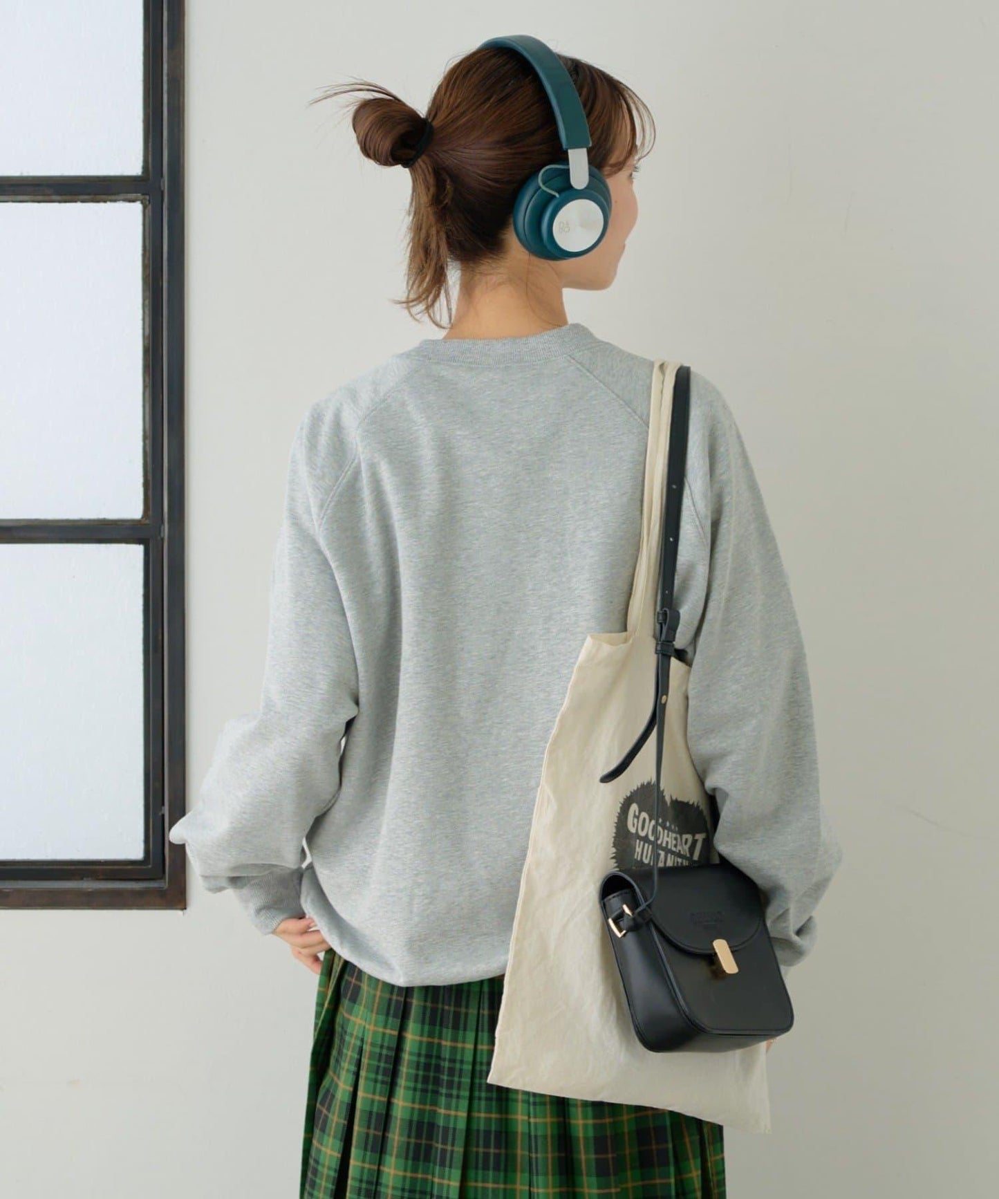 【GEVACO】加絨刺繡印花套頭衫