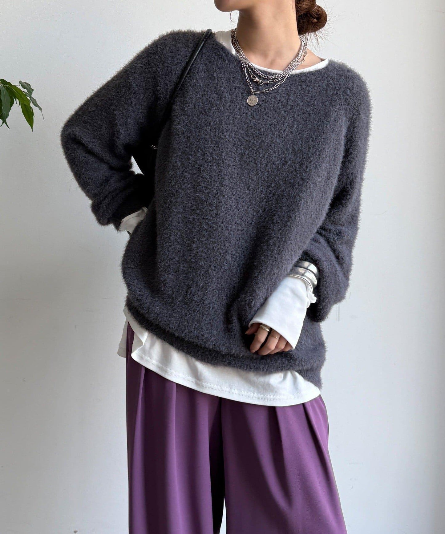 背部標誌刺繡長毛針織衫