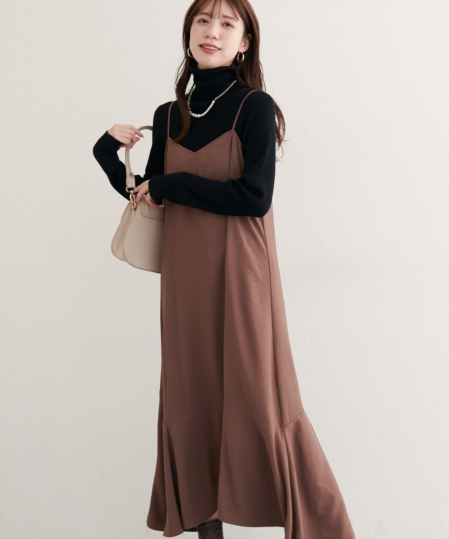 【natural couture】不對稱下襬吊帶連衣裙