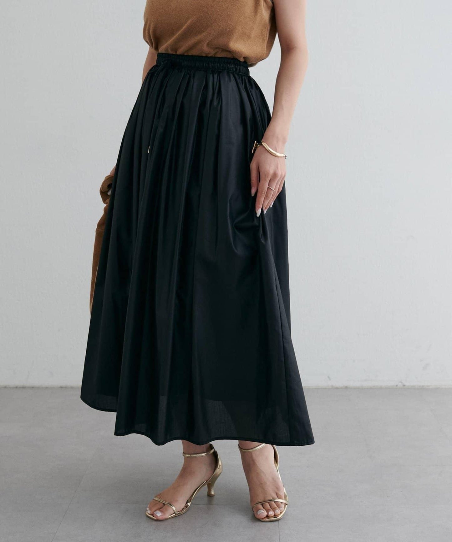 【LARUTA】塗層棉質褶皺半身裙