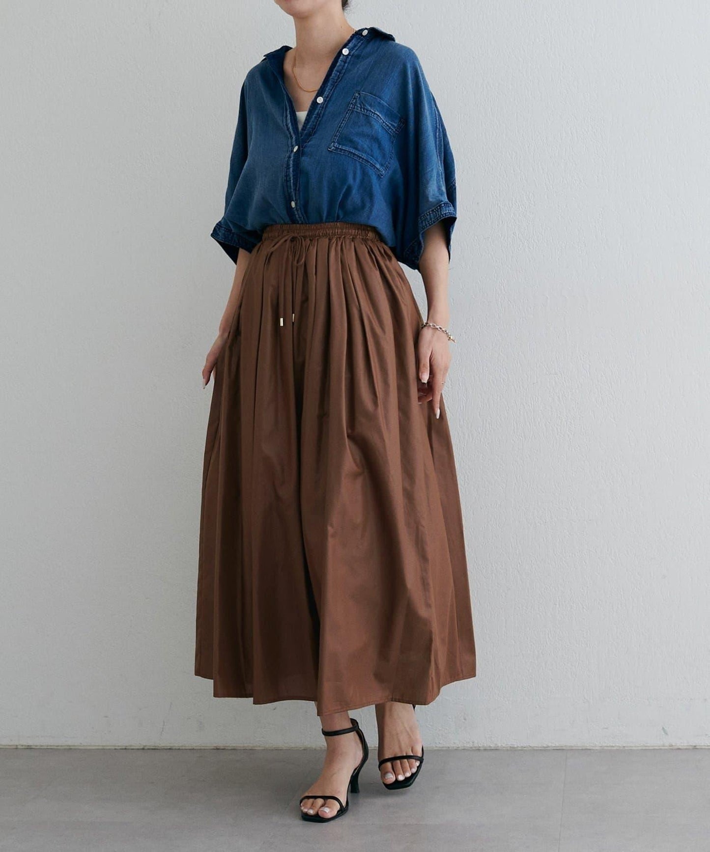 【LARUTA】塗層棉質褶皺半身裙