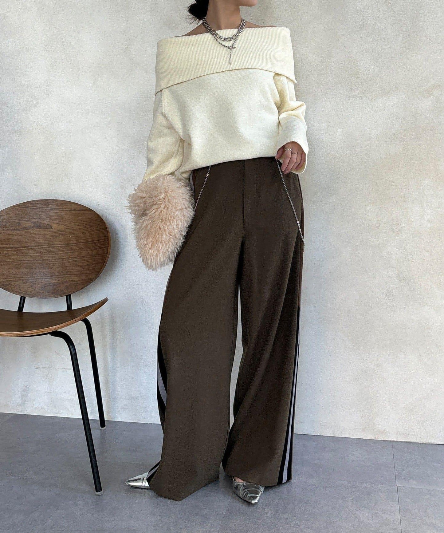 側邊條紋寬腿褲