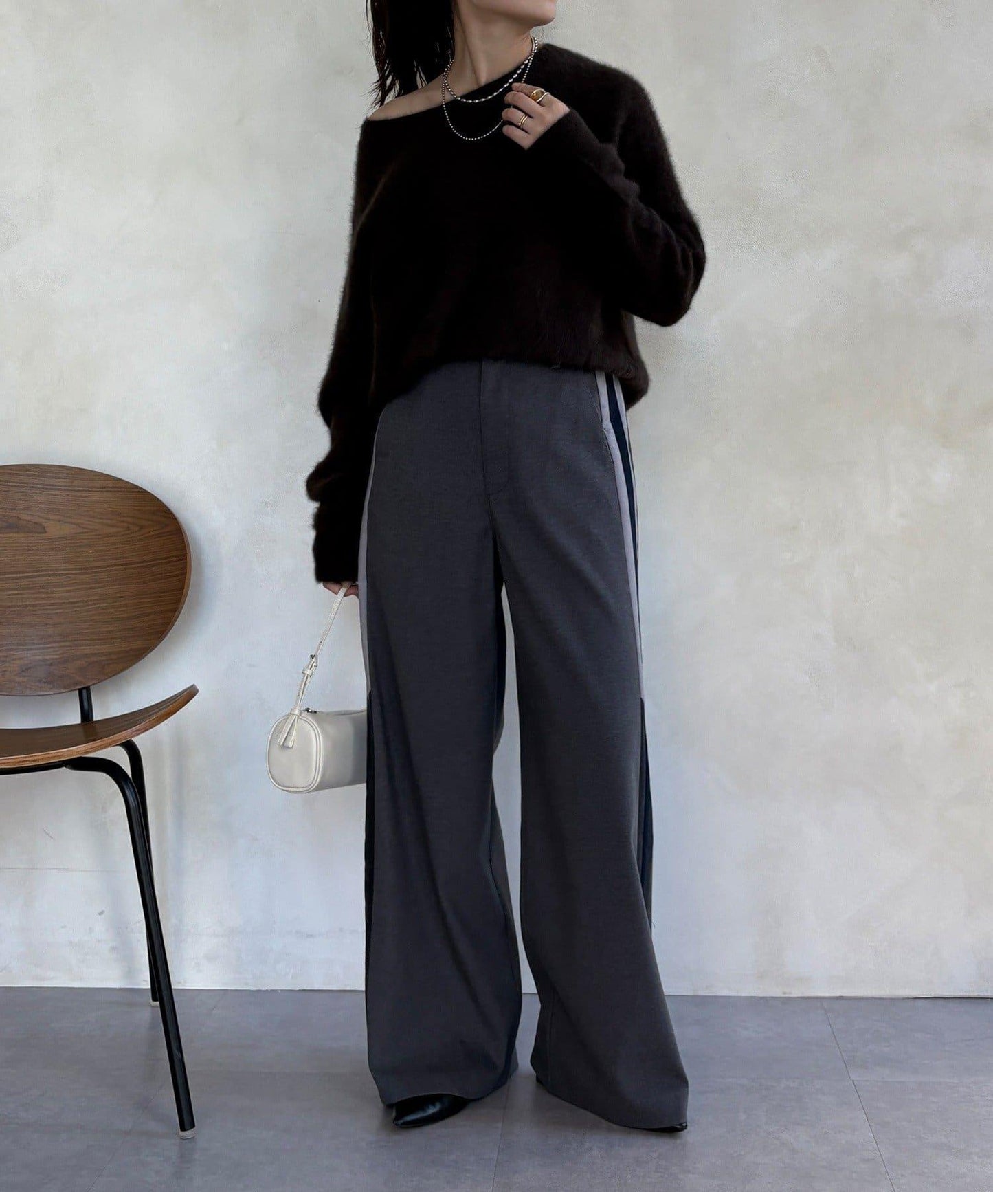 側邊條紋寬腿褲