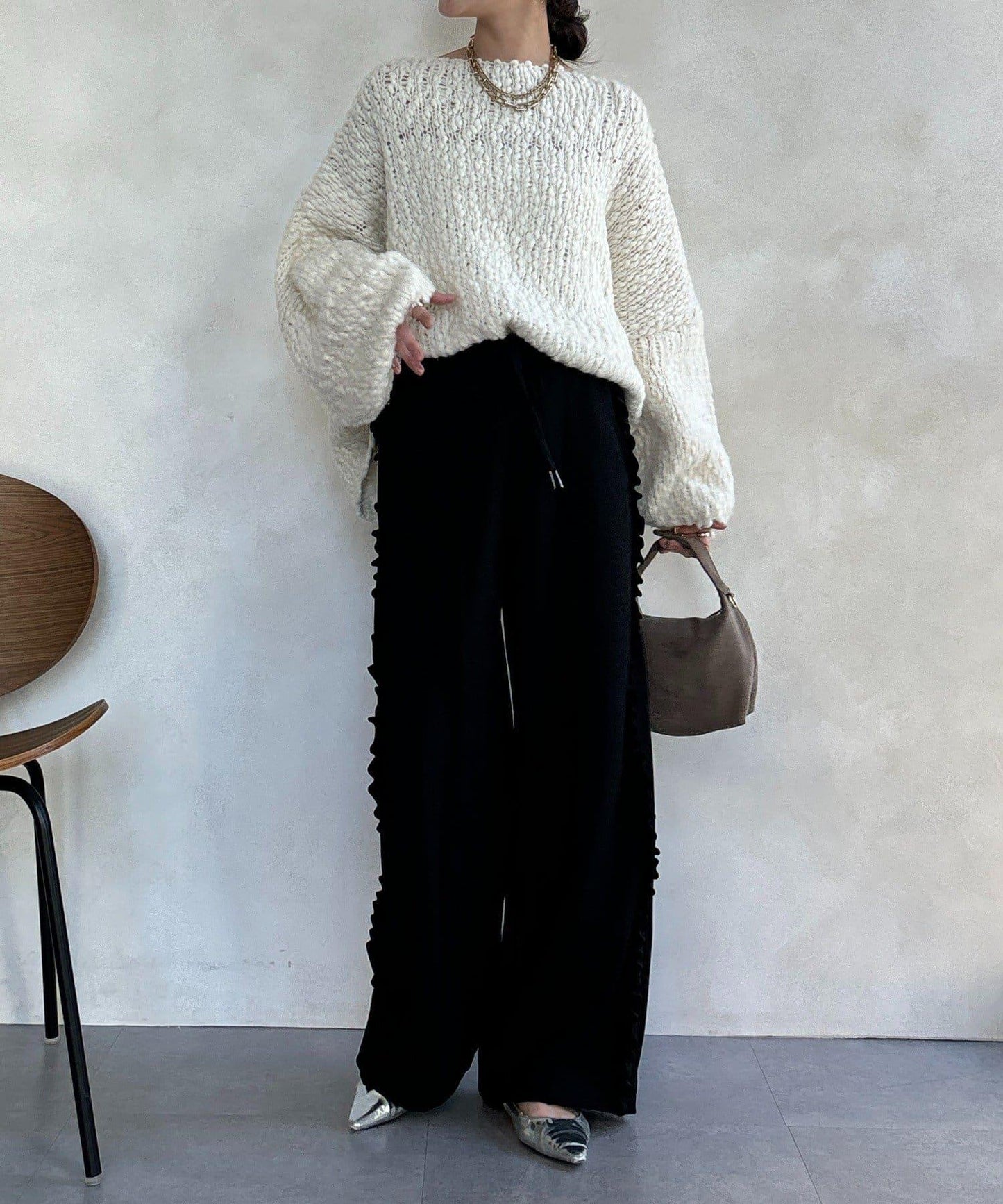 剪裁喬其紗側邊荷葉邊褲