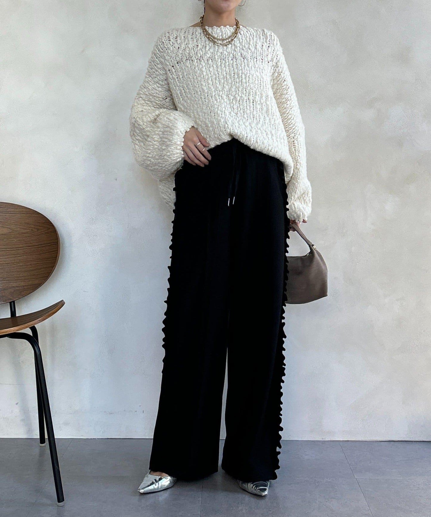 剪裁喬其紗側邊荷葉邊褲