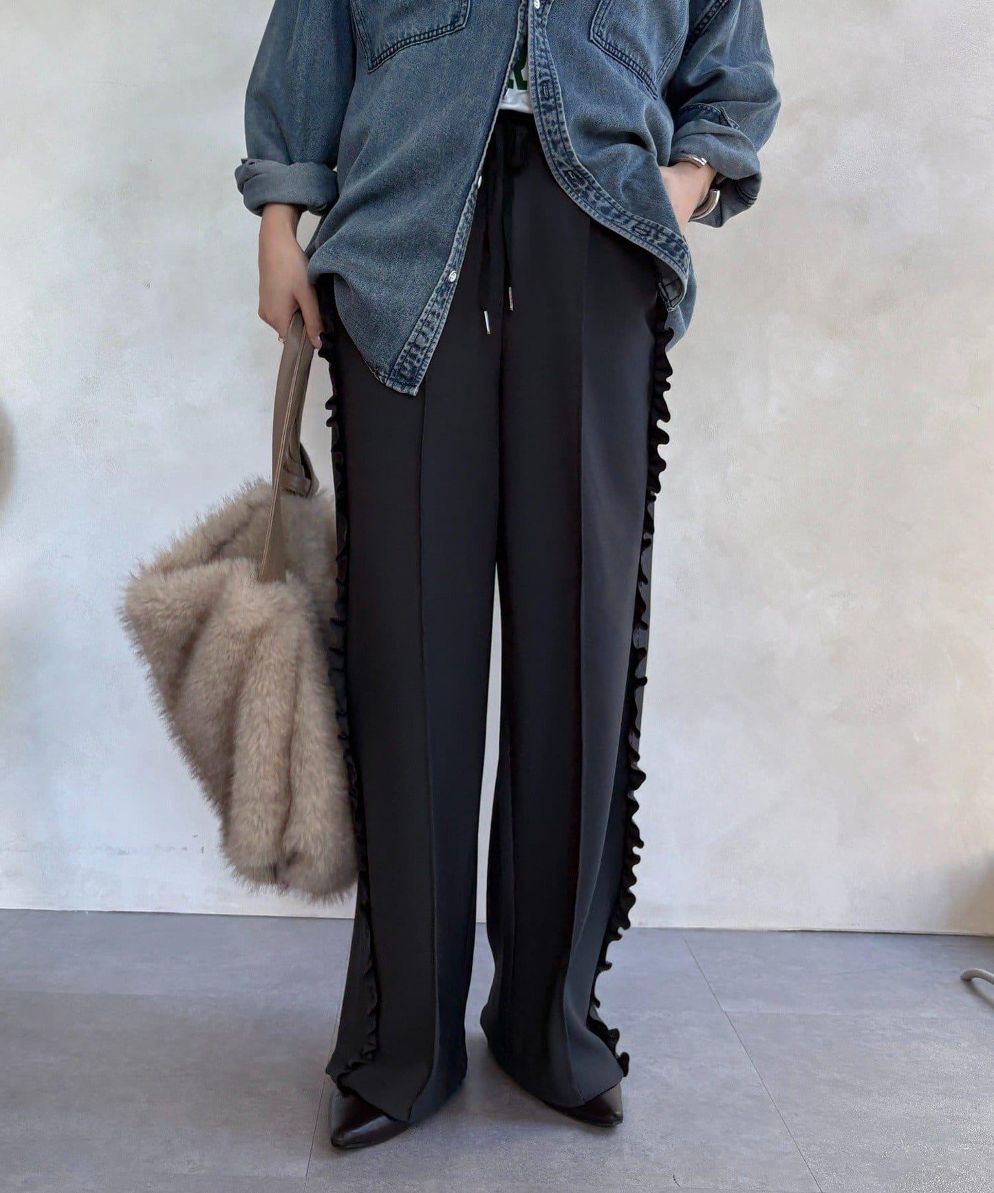 剪裁喬其紗側邊荷葉邊褲