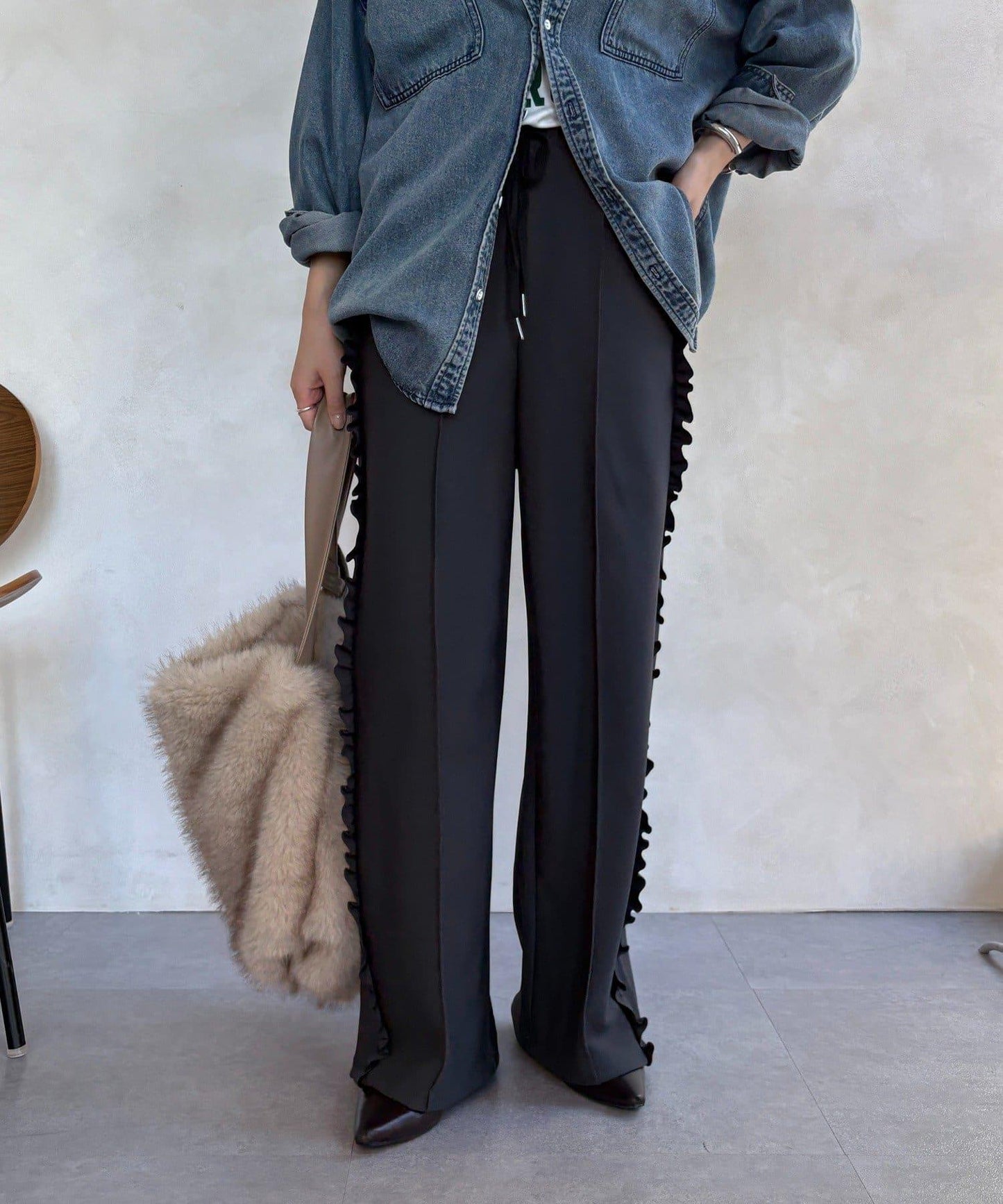 剪裁喬其紗側邊荷葉邊褲