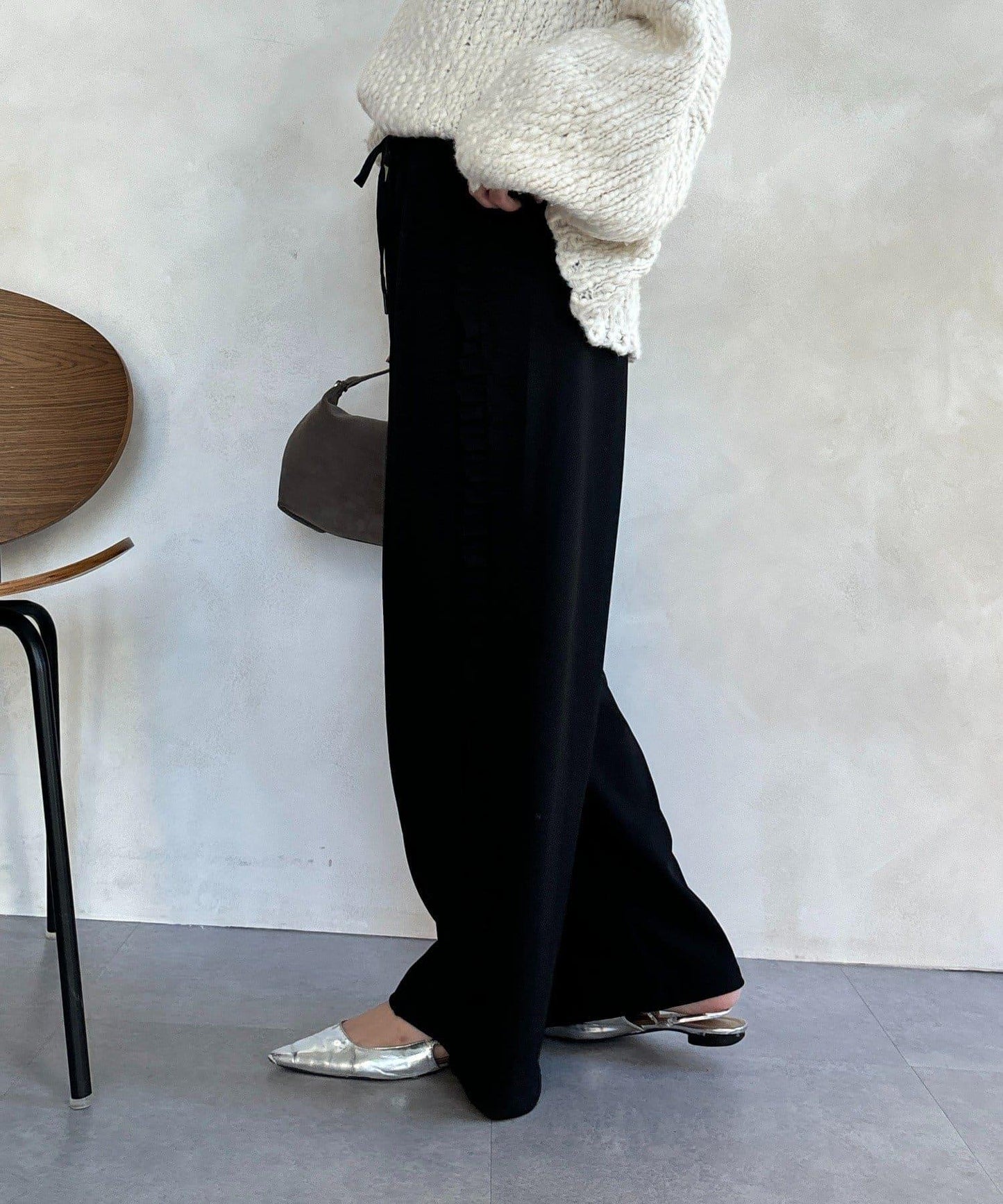 剪裁喬其紗側邊荷葉邊褲