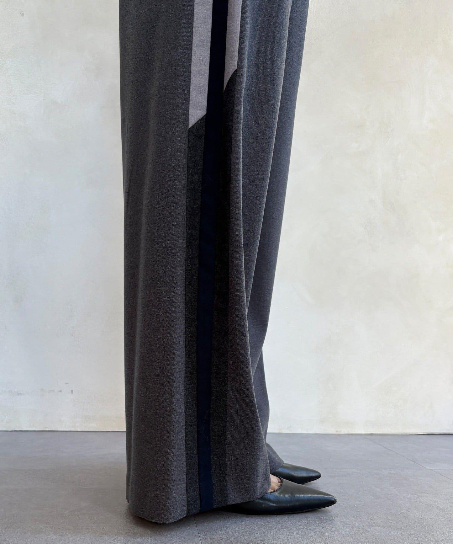 側邊條紋寬腿褲