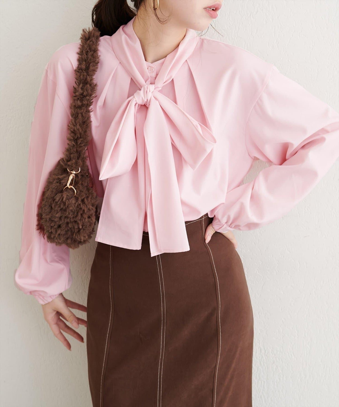 蝴蝶結領帶襯衫