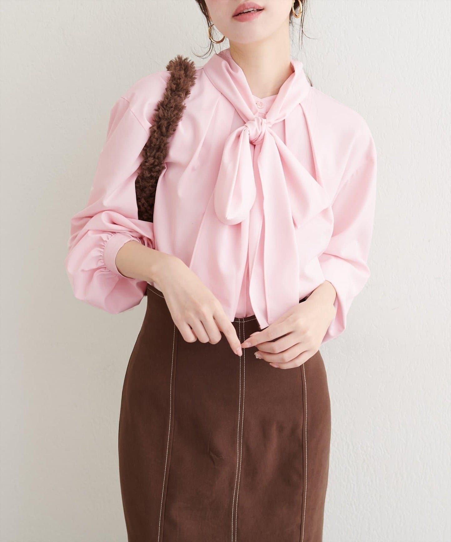 蝴蝶結領帶襯衫