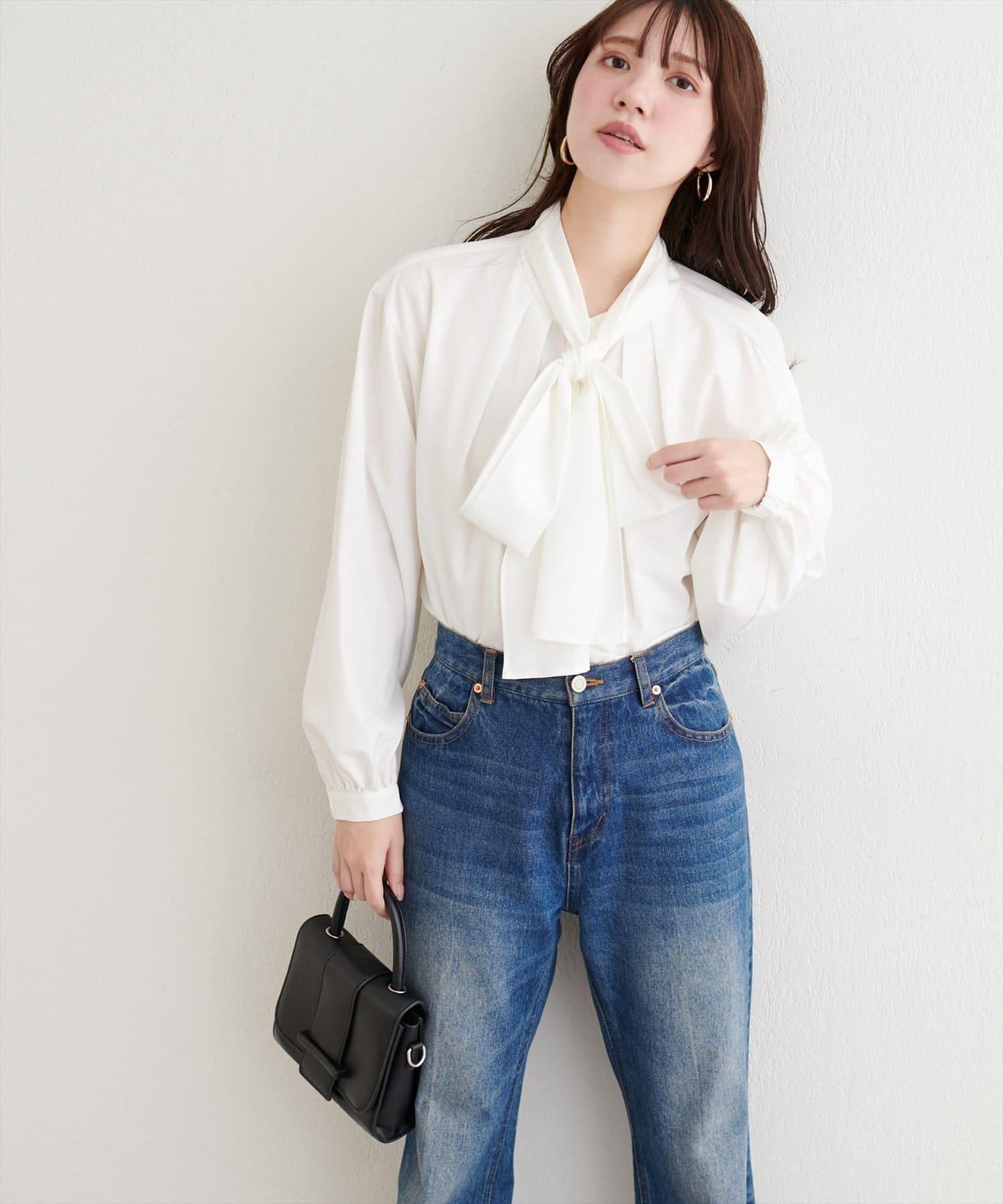 蝴蝶結領帶襯衫