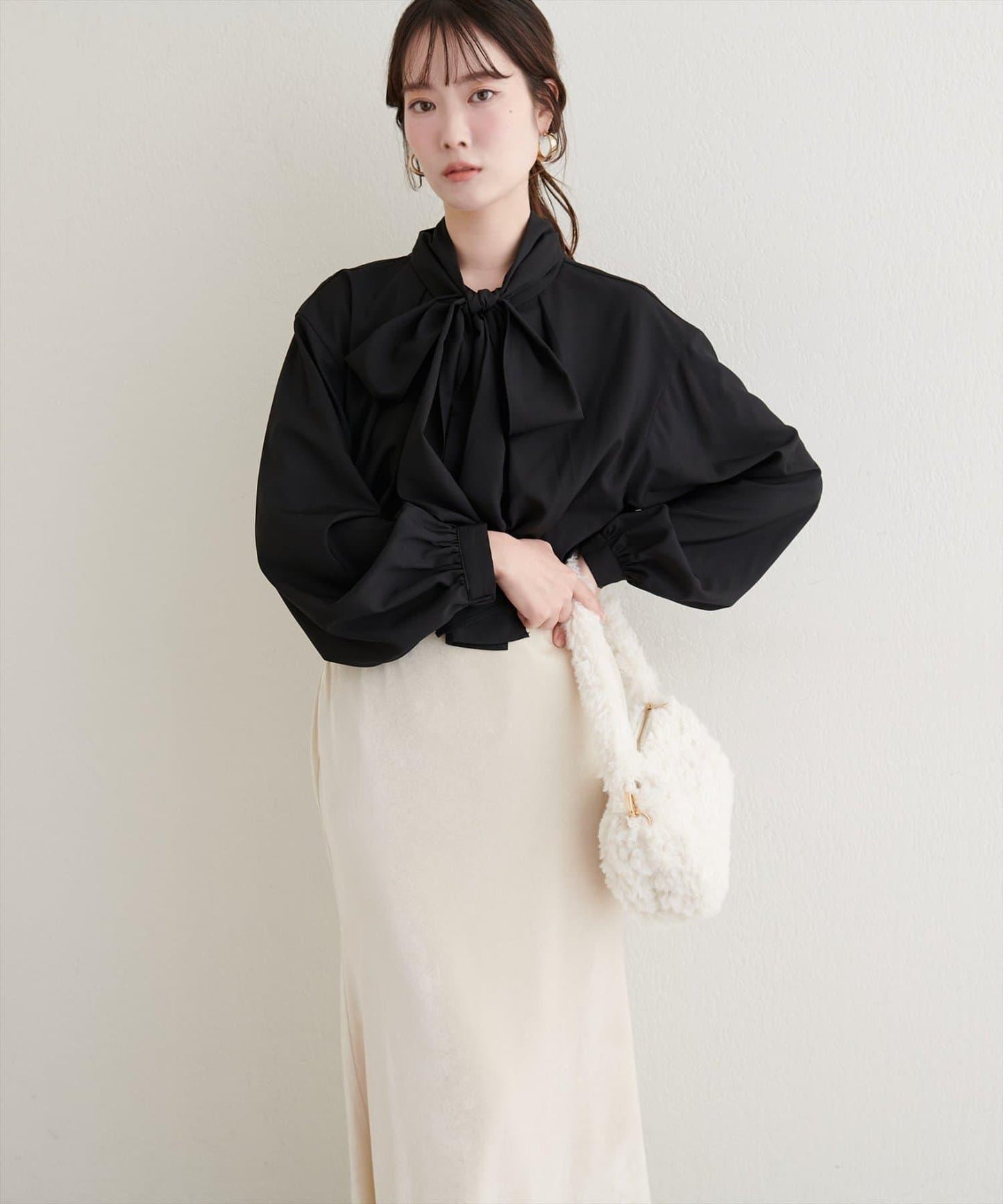 蝴蝶結領帶襯衫