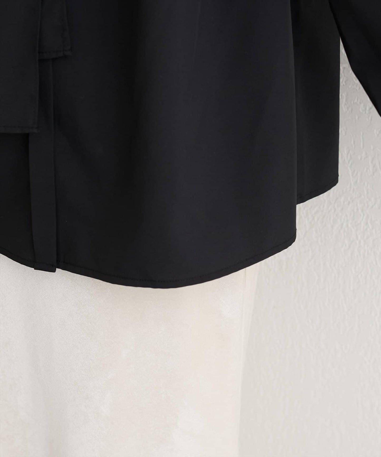 蝴蝶結領帶襯衫