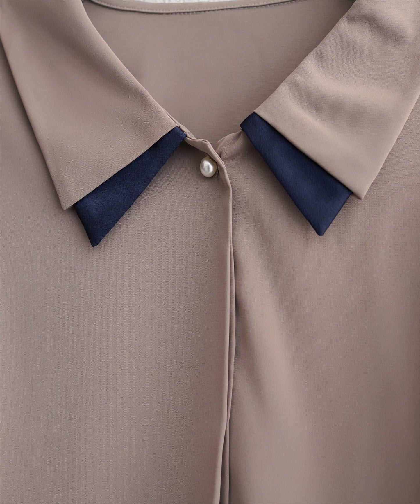 〈osono〉拼色疊領襯衫