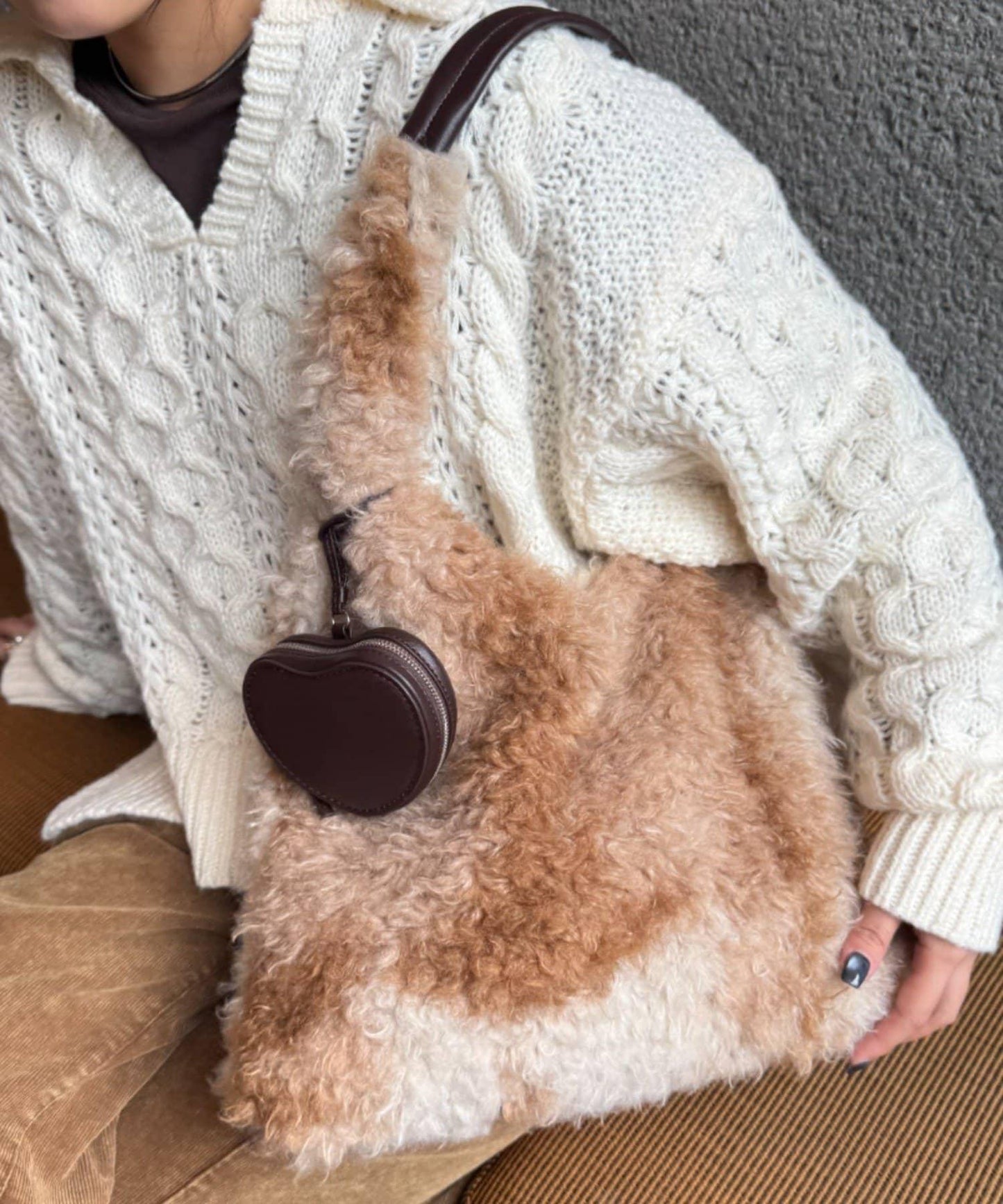 附帶小包掛飾混合絨麵包