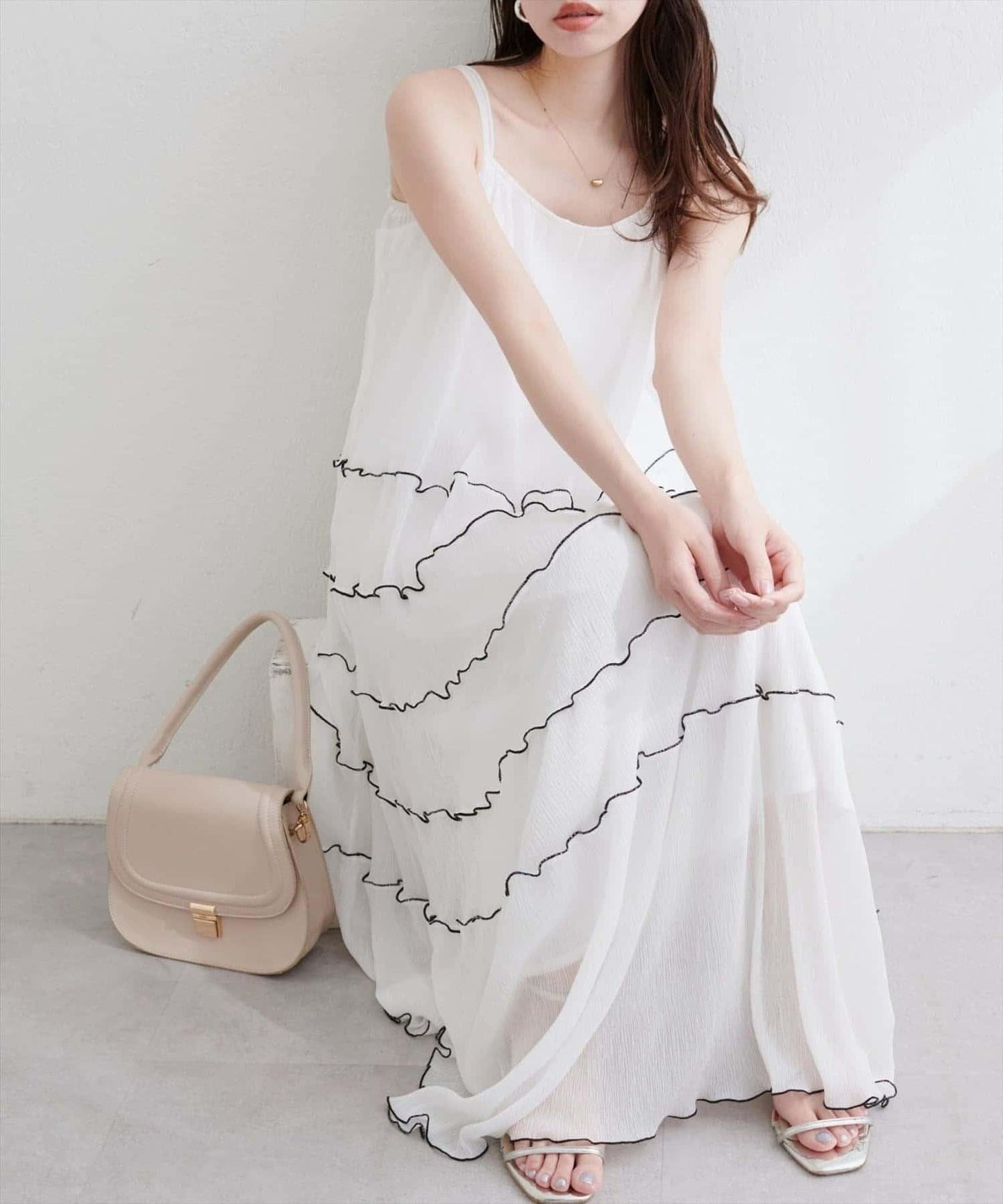 【natural couture】褶皺荷葉邊吊帶連衣裙