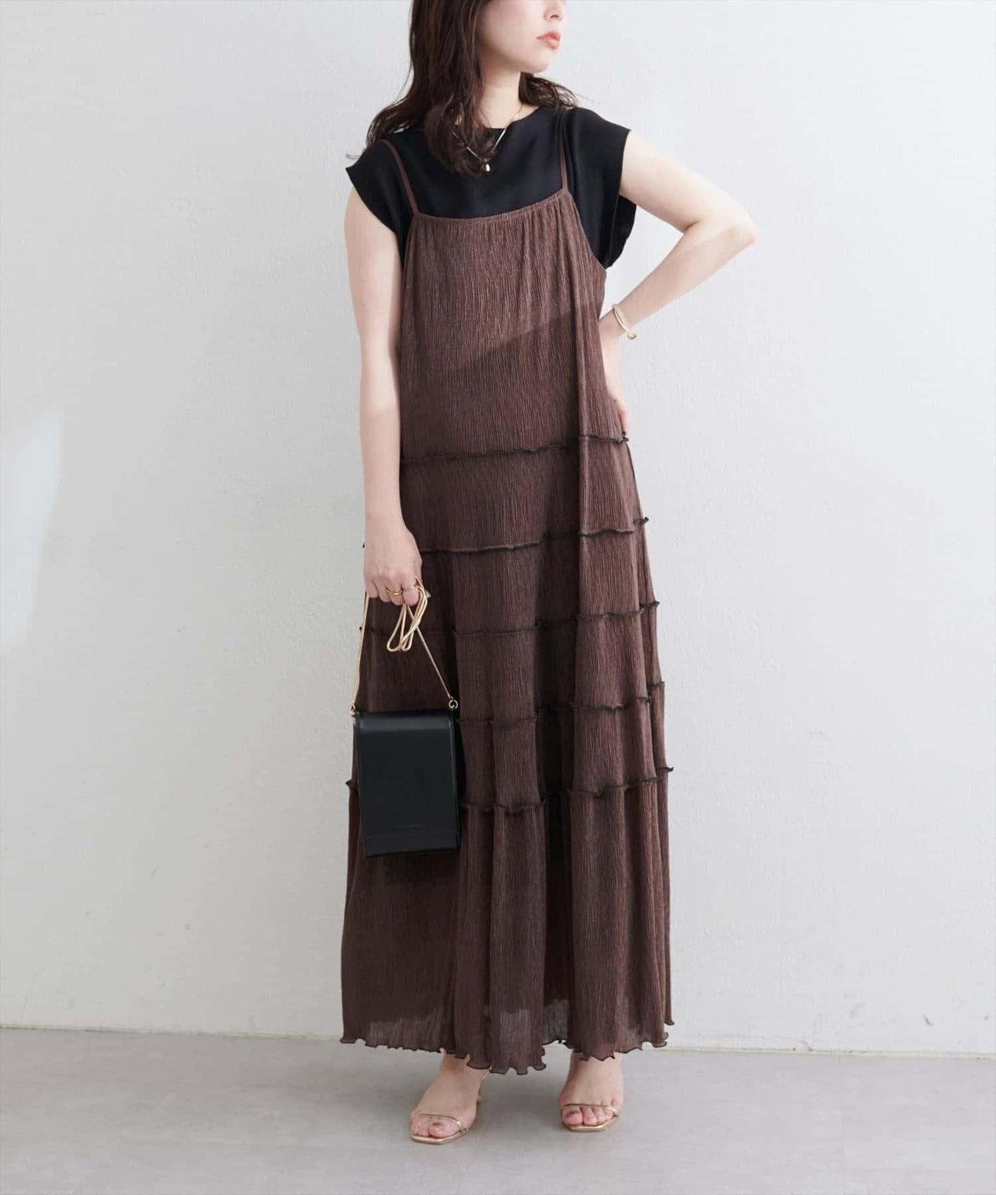 【natural couture】褶皺荷葉邊吊帶連衣裙