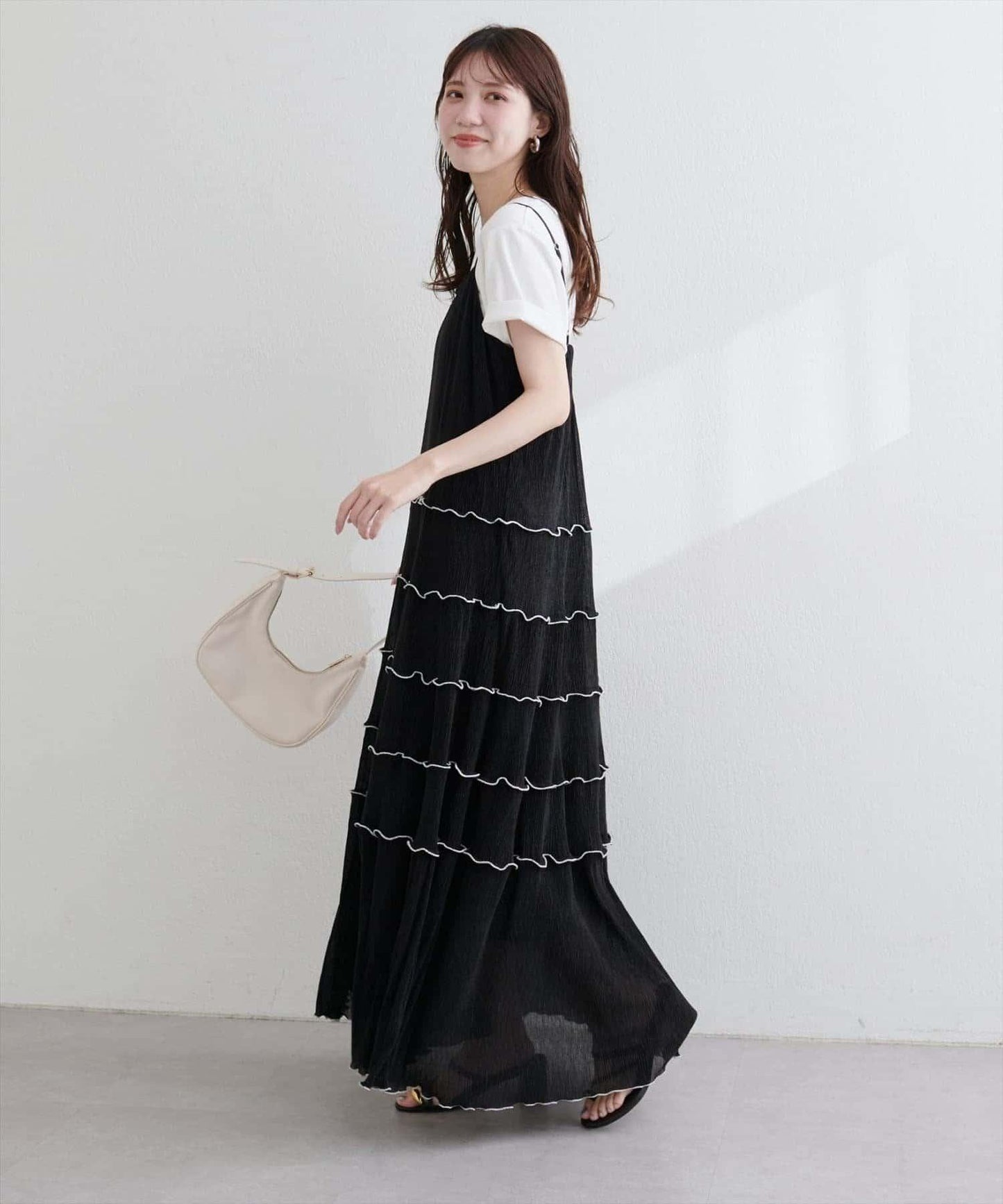 【natural couture】褶皺荷葉邊吊帶連衣裙