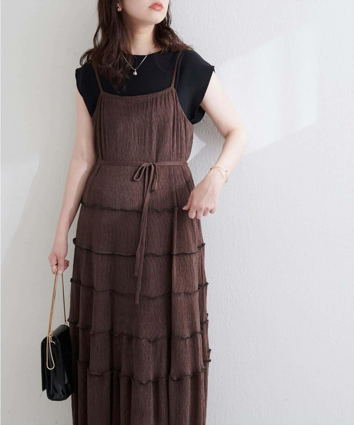 【natural couture】褶皺荷葉邊吊帶連衣裙